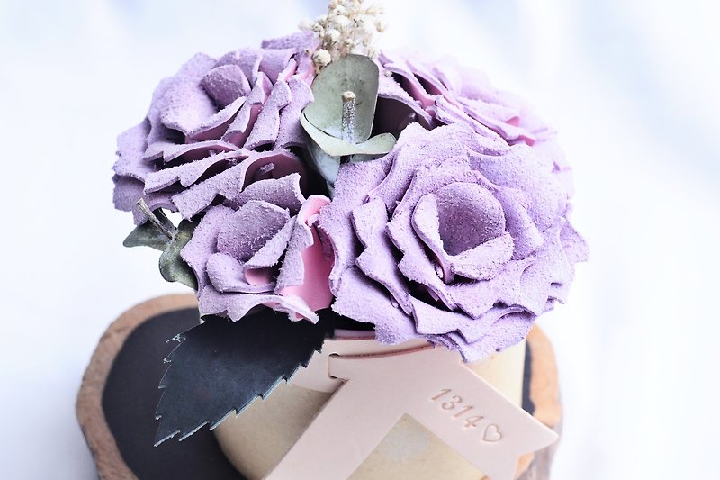 Leather Rose Box Lavender Pink Leather Material Bag Valentine's Day Free Engraved Name Rose - เครื่องหนัง - หนังแท้ สีม่วง