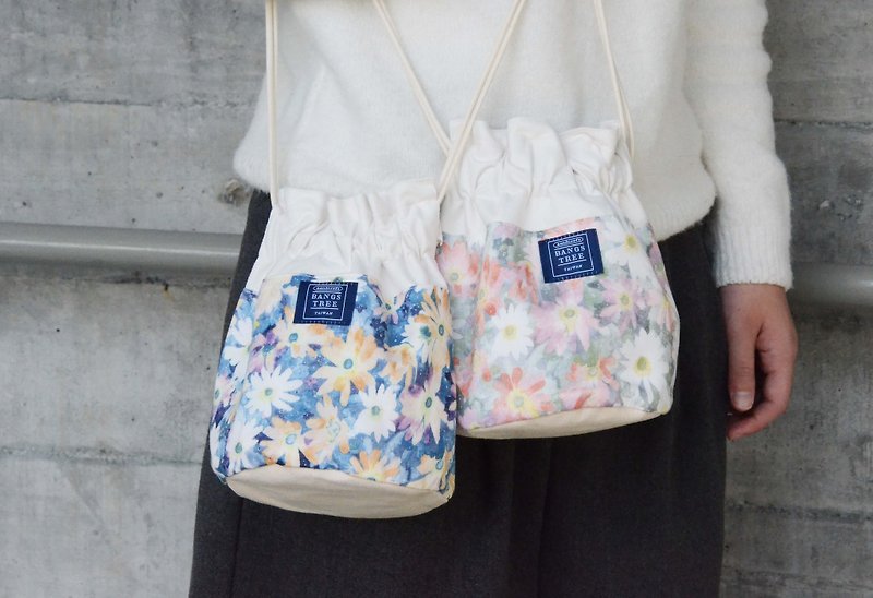 :::Bangstree:: Shoulder Bucket Bag -painted flower - Messenger Bags & Sling Bags - Other Materials Pink