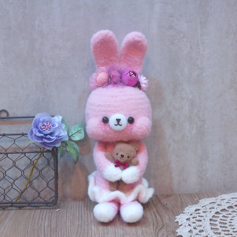 bunny hugging bear - ตุ๊กตา - ไฟเบอร์อื่นๆ ขาว