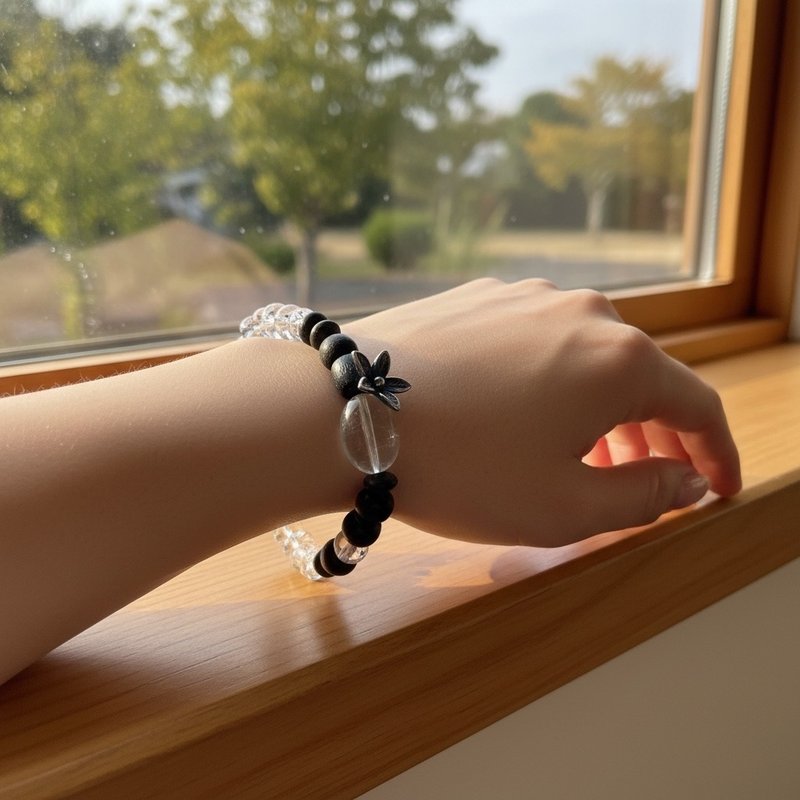 沉香水晶設計款手錬 - 手鍊/手環 - 水晶 白色