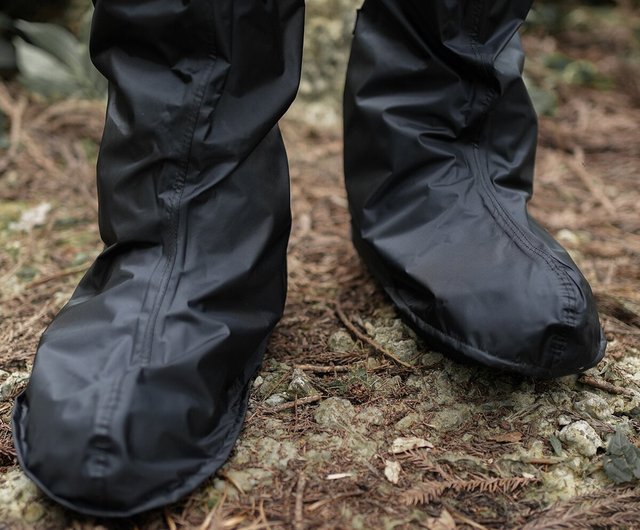 rain over shoes