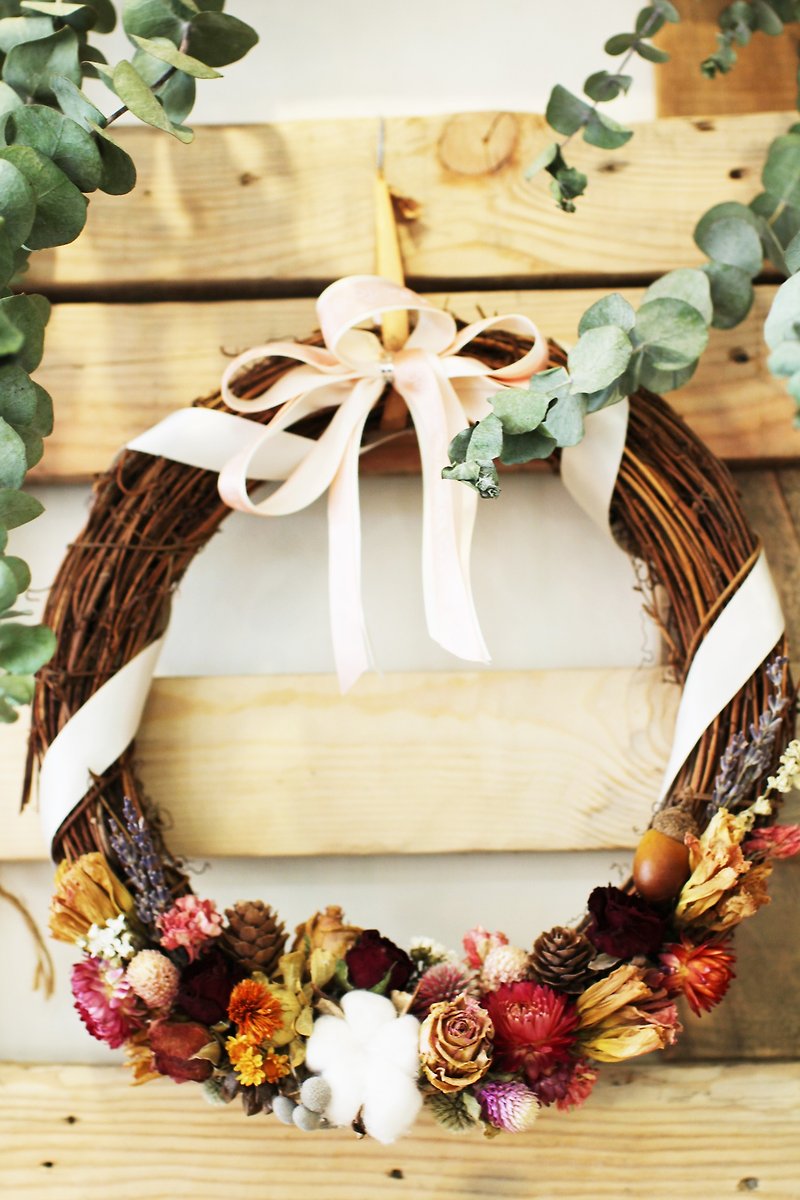 ▎ autumn sense of color dry wreath ▎ chain dry flowers limited - ของวางตกแต่ง - กระดาษ สีเทา