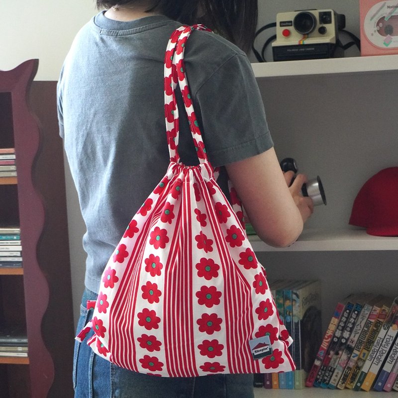 Daisy drawstring bag / backpack (red) - Drawstring Bags - Cotton & Hemp Red