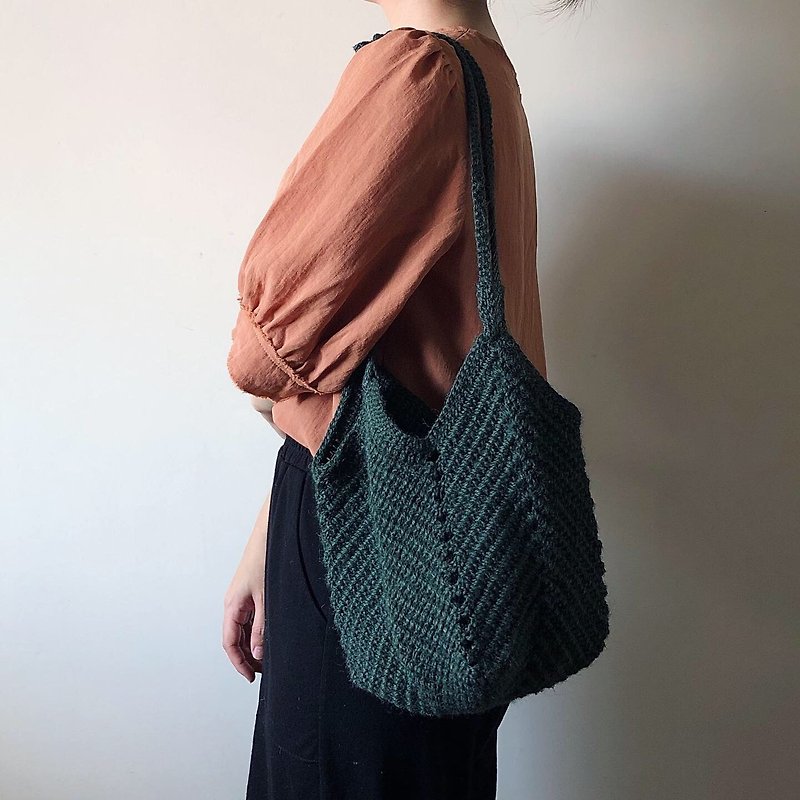 Clear specials, twine woven shoulder bag, positive and negative weave, can be back green - Messenger Bags & Sling Bags - Cotton & Hemp Green