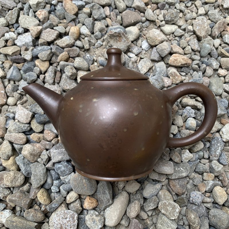 台灣【紫砂】名古屋紫砂手拉坯雪花壺5 - 茶壺/茶杯/茶具 - 陶 咖啡色