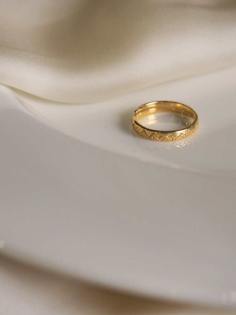 Wild Mountain Stacking Ring, Sterling Silver, Owl Ring, Owl Silver Ring. - 戒指 - 純銀 金色