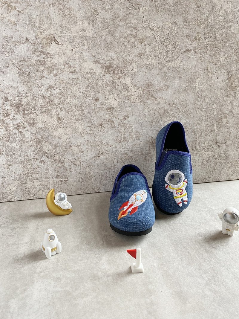 Children's loafers astronaut blue denim - รองเท้าเด็ก - ผ้าฝ้าย/ผ้าลินิน สีน้ำเงิน