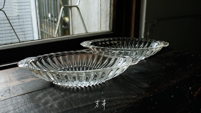 台湾のバナナボート - 皿・プレート - ガラス 
