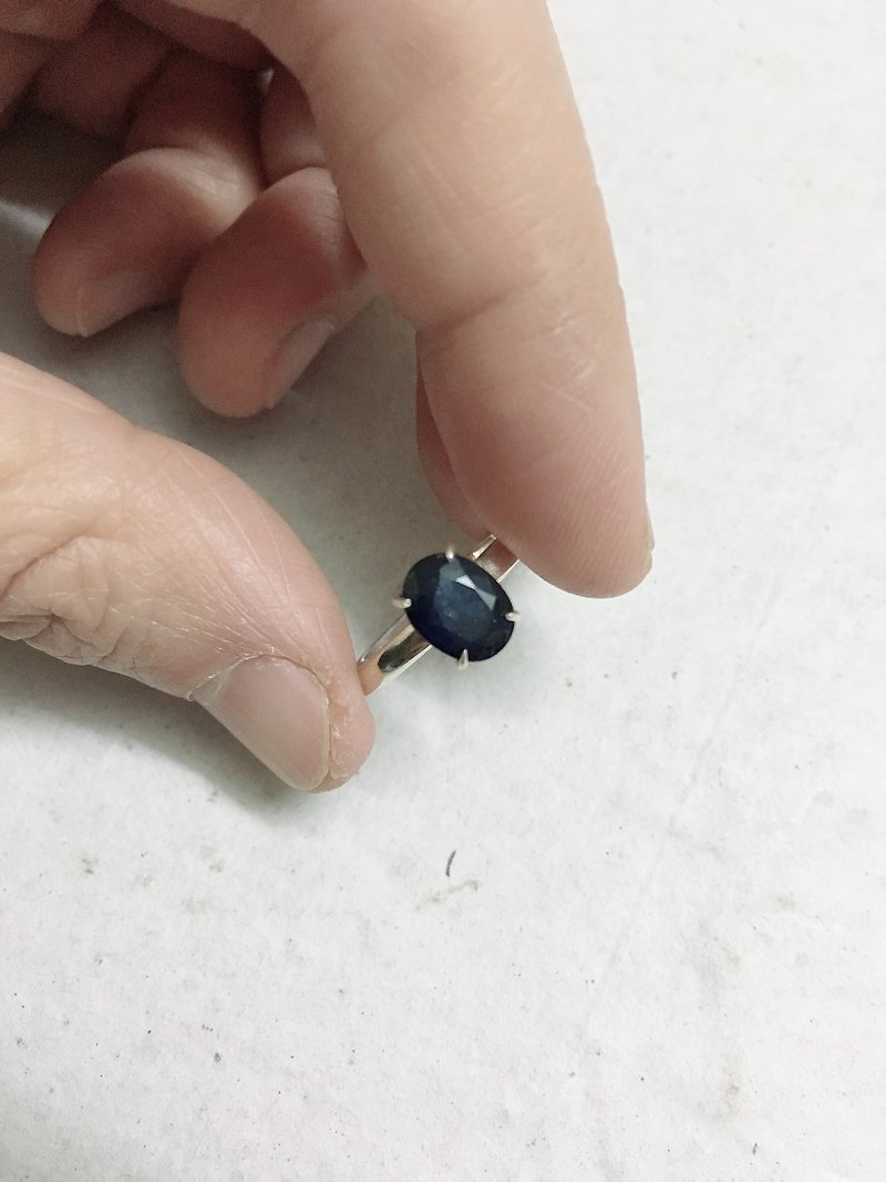 簡單 爪鑲 藍寶石 戒指 尼泊爾 手工製 925純銀 - 戒指 - 寶石 
