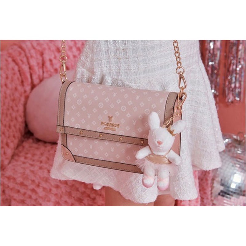 PLAYBOY - Flip Crossbody Bag BALLERINA Ballet Rabbit Series - Beige - กระเป๋าแมสเซนเจอร์ - วัสดุอื่นๆ สึชมพู