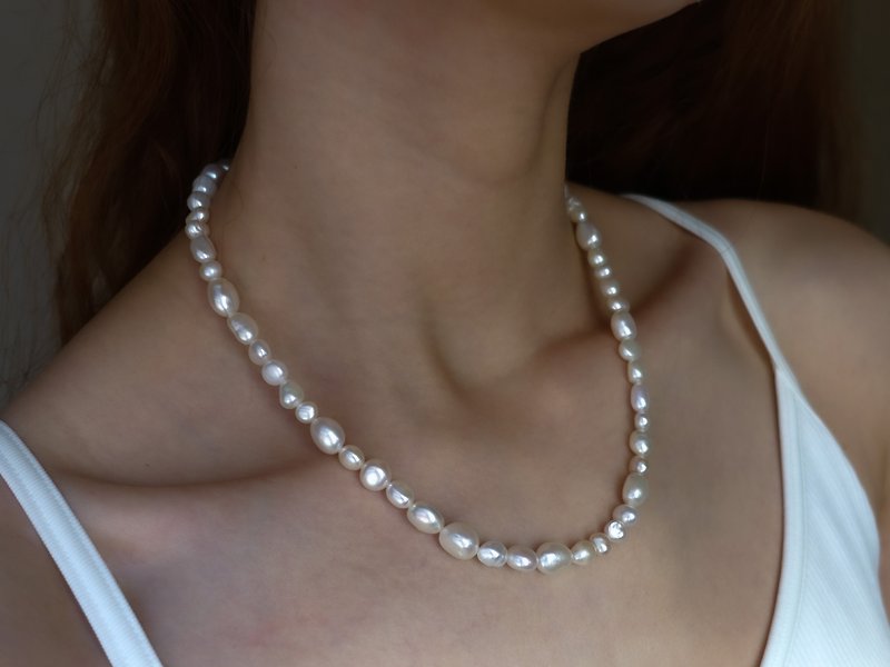 Valerie full pearl necklace/baroque/natural freshwater pearl/delicate/collar bone necklace/neck chain - Necklaces - Pearl White