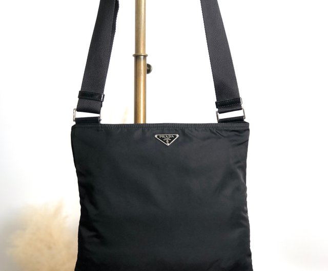 日本直送名牌中古包】PRADA プラダショルダーバッグブラック