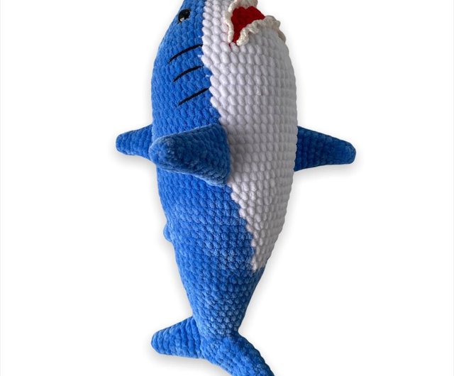 petco shark toy