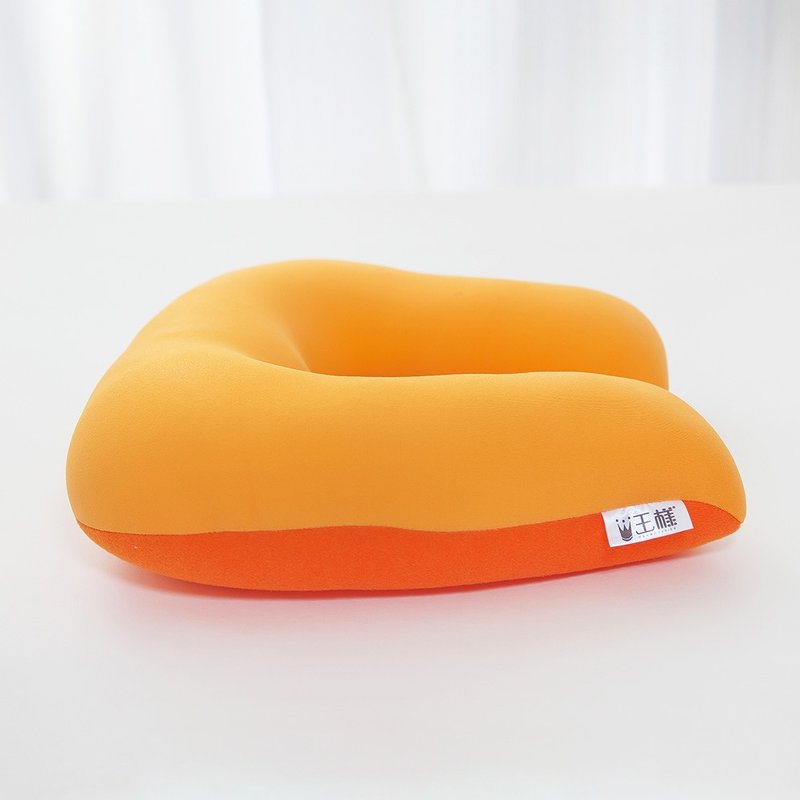 Japan's king-like U-shaped pillow-Huahua Cheng - หมอน - ไฟเบอร์อื่นๆ สีส้ม