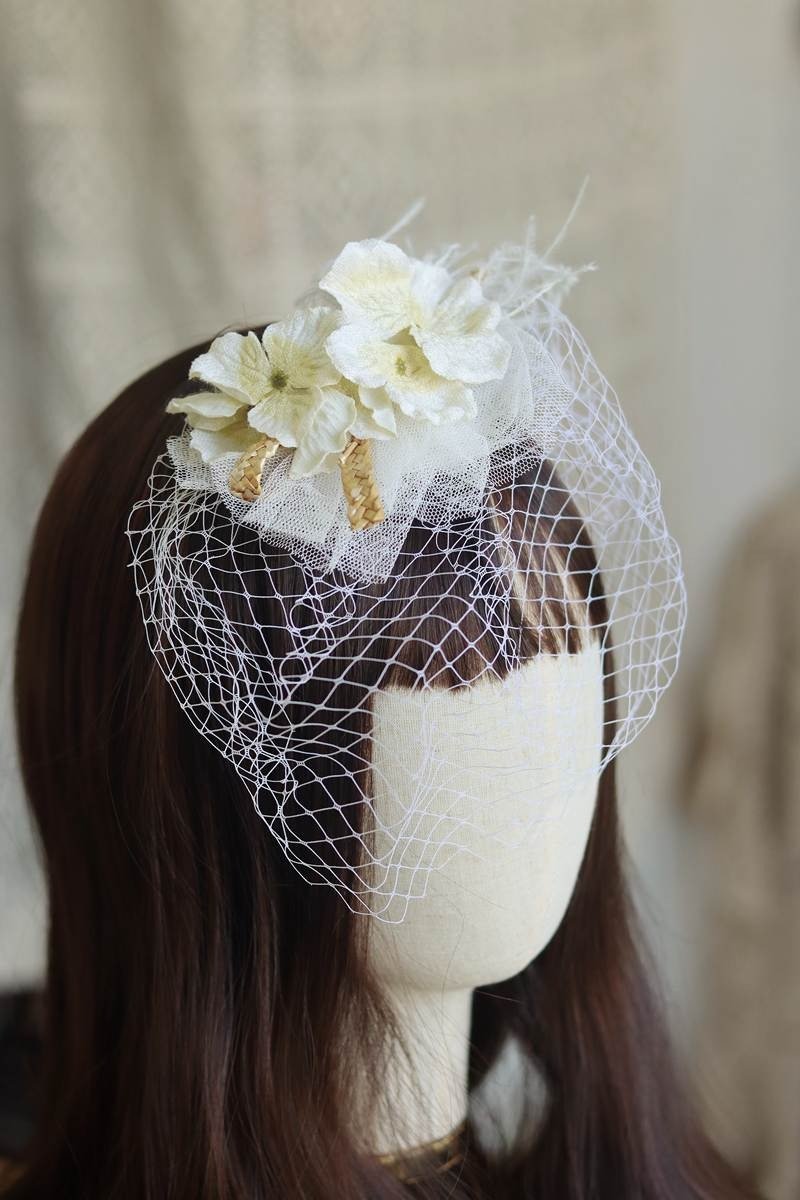 Retro style handmade flower bridal veil mesh handmade hair accessories - เครื่องประดับผม - วัสดุอื่นๆ 