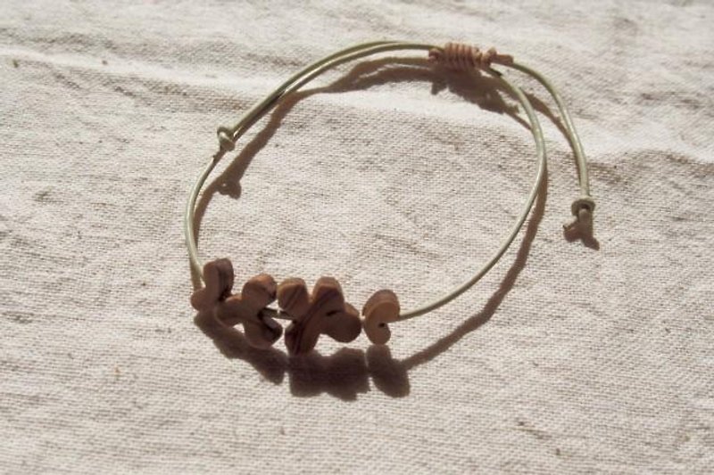 flower bracelet or anklet - Bracelets - Wood Brown