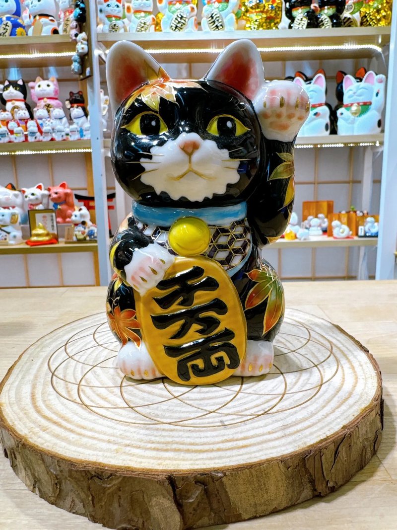 【楓影戀心】日本清水燒招財貓 | 黑地紅葉 - 擺飾/家飾品 - 瓷 黑色