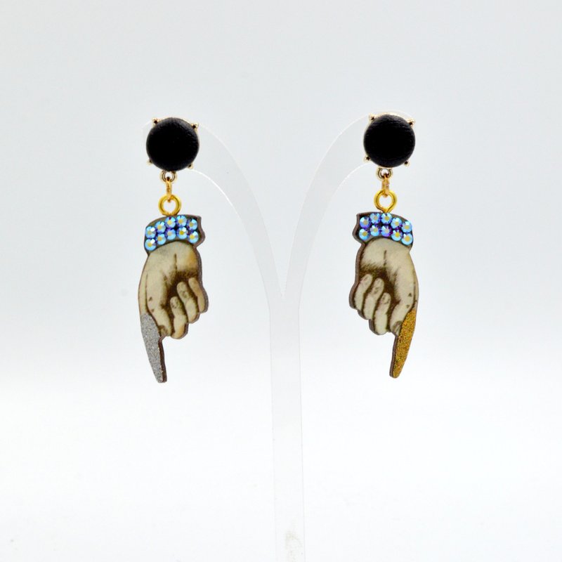 TIMBEE LO 復古木片手指圖案水晶耳環 小號 S size 簡約帥氣中性 - 耳環/耳夾/耳骨夾 - 木頭 黑色