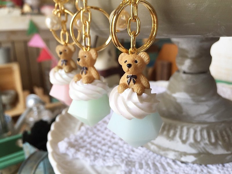 [Ca] Lady Park stone bear. Opaline. Gem Cubs series. . key ring. Wedding small things. - Keychains - Waterproof Material Multicolor