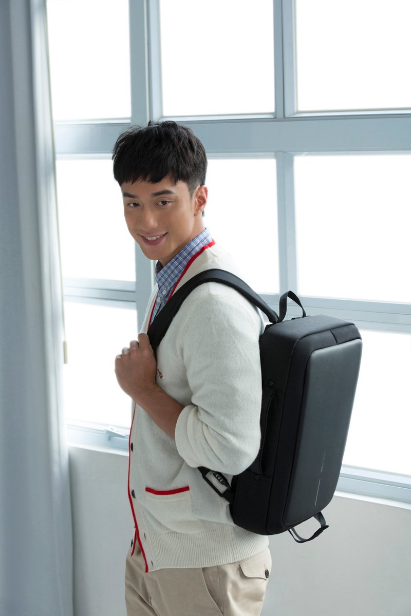 XD Design Bobby Bizz 雙重防盜公文袋背包 - 後背包/背包/書包 - 其他人造纖維 黑色