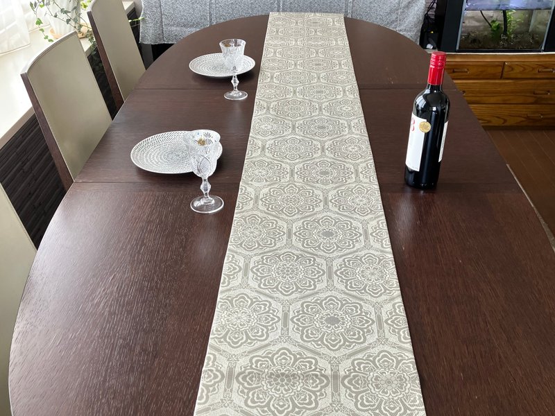 Japanese style silk table runner - ผ้ารองโต๊ะ/ของตกแต่ง - ผ้าไหม สีเงิน