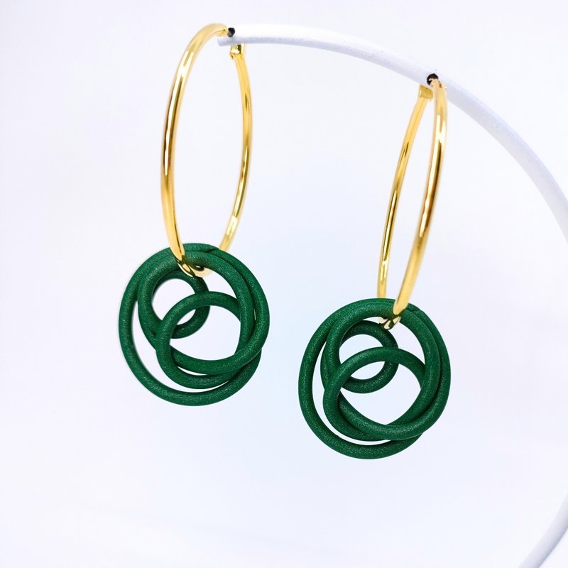 Guruguru – Moss green, Hoop earrings - 耳環/耳夾 - 其他材質 綠色