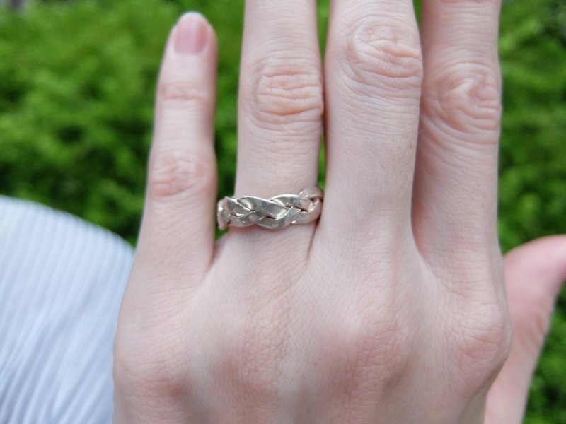 Braided sterling silver ring - แหวนทั่วไป - โลหะ 