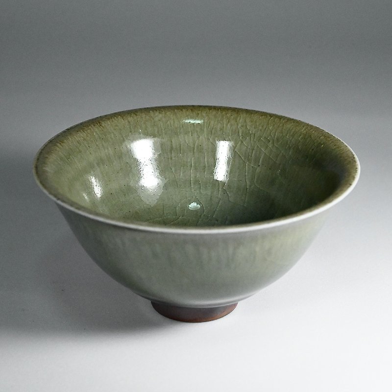 Hand-made wood-fired Longquan celadon tea bowl LONG017 - Teapots & Teacups - Other Materials 