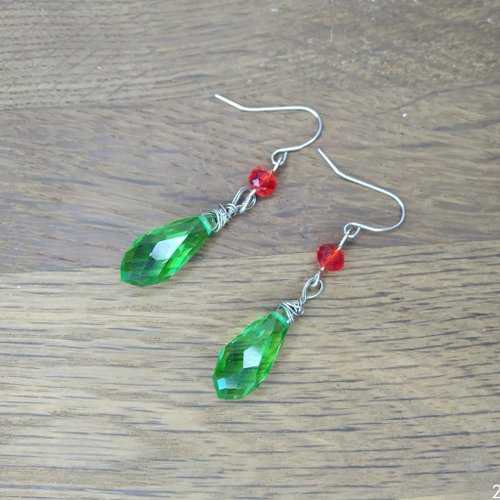 Cyberpunk Jewelry Boutique 綠色淚珠動漫耳環懸垂。 哈爾水晶耳環動漫角色扮演耳環