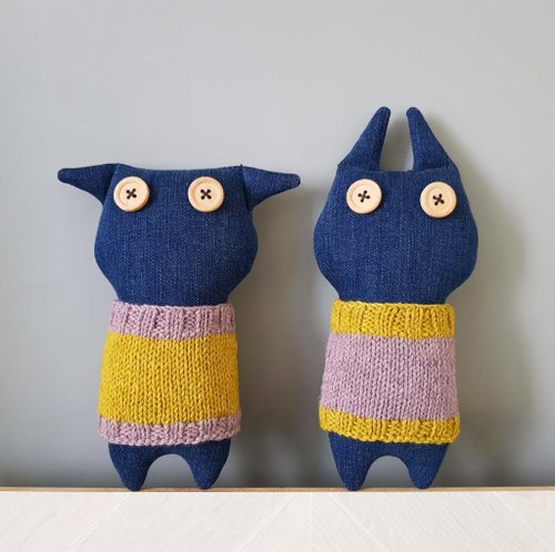 Rabbit Hole denim toys patterns PDF cat & rabbit in sweaters rag dolls tutorials in English
