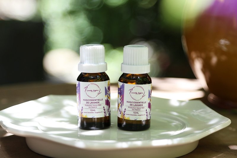 Real Lavender Essential Oil-15ml - น้ำหอม - แก้ว สีม่วง