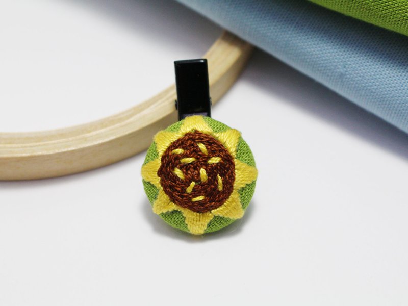 手作 刺繡 向日葵 髮夾 - 髮夾/髮圈 - 繡線 多色
