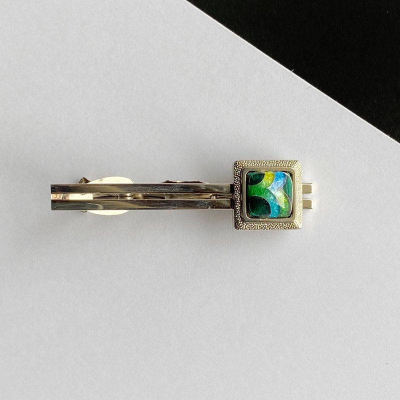 羽 【エメラルド Emerald】七宝焼のネクタイピン  純銀胎有線七宝 - 領帶/領帶夾 - 其他材質 綠色
