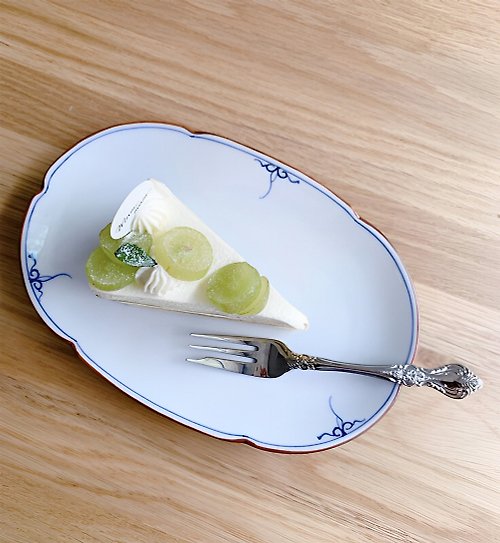 東京食器 - 讓你的料理變漂亮 瓔珞紋花形橢圓盤 藍 /洸琳窯