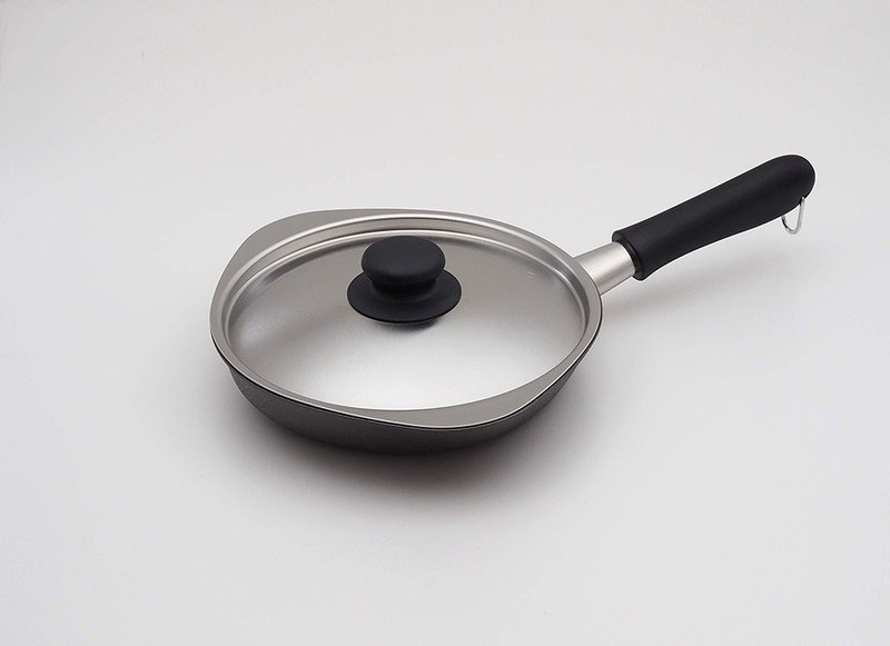 【Sori Yanagi】Double mesh one-hand iron pot 18cm-with lid - กระทะ - โลหะ 