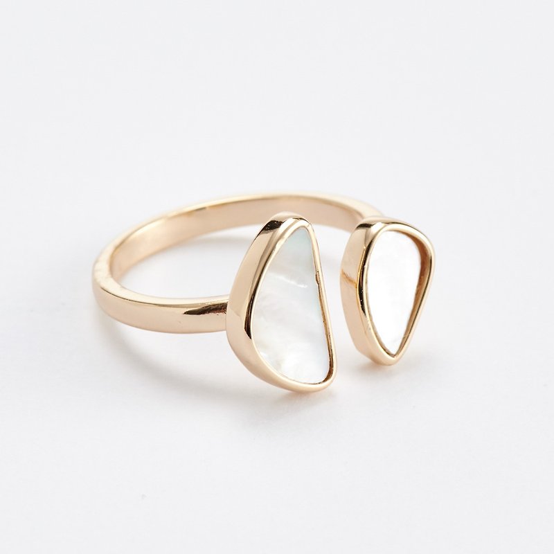 Geometric mother-of-pearl ring/pearl ring/adjustable ring circumference/gold/silver - แหวนทั่วไป - เปลือกหอย สีทอง