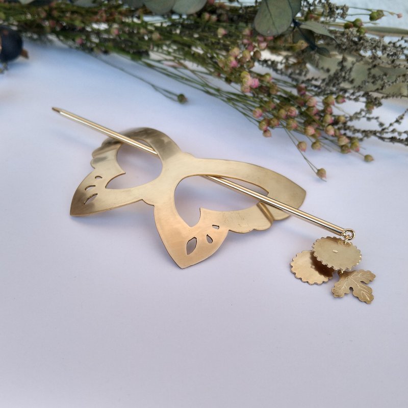 真鍮　蝶マジェステ光琳菊のかんざし - ヘアアクセサリー - 銅・真鍮 ゴールド