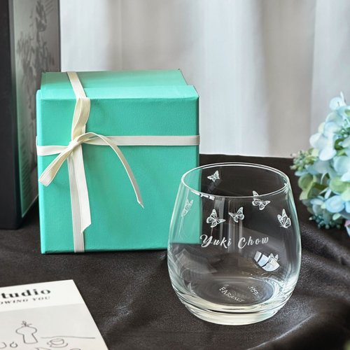 Design Your Own Wine 香港酒瓶雕刻禮品專門店 客製化雕刻 蝴蝶雕花水晶玻璃對杯 刻字訂製禮物 情侶生日紀念