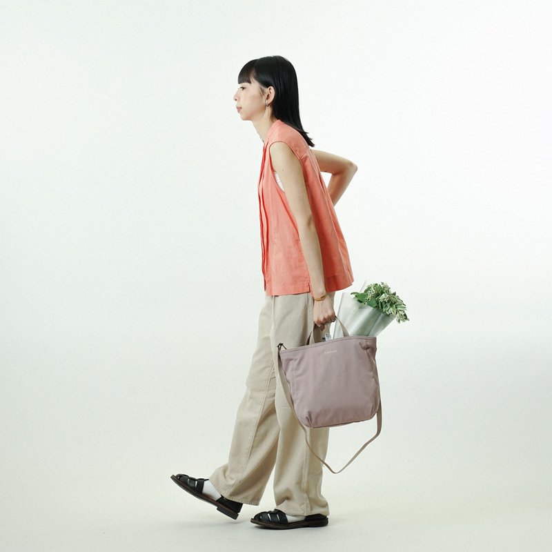 JOLIE (Eco Edition) Double-sided 2-way Shoulder Bag (Misty Lilac /Cloudy Gray) - กระเป๋าแมสเซนเจอร์ - เส้นใยสังเคราะห์ หลากหลายสี