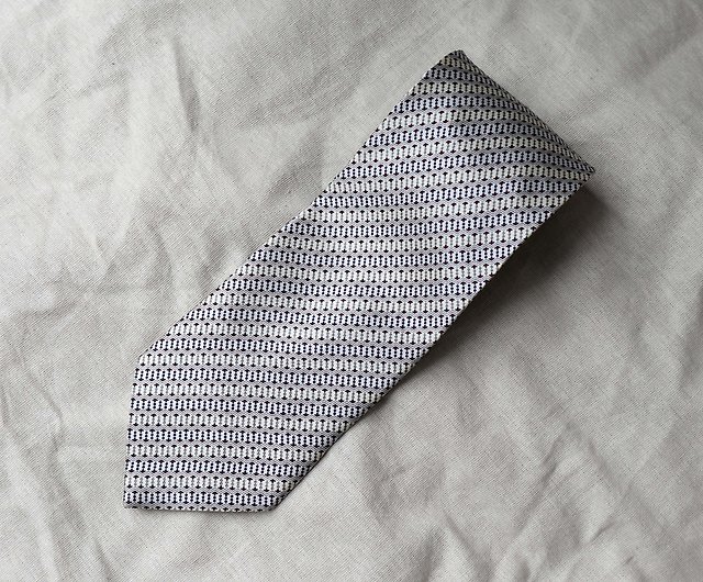 Pumpkin Vintage. Giorgio Armani vintage high-end tie made in Italy - Shop  nanguavintage Ties & Tie Clips - Pinkoi