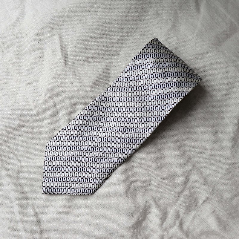 南瓜Vintage。古著 義大利製 Giorgio Armani 復古 高級 領帶 - 領帶/領帶夾 - 絲．絹 