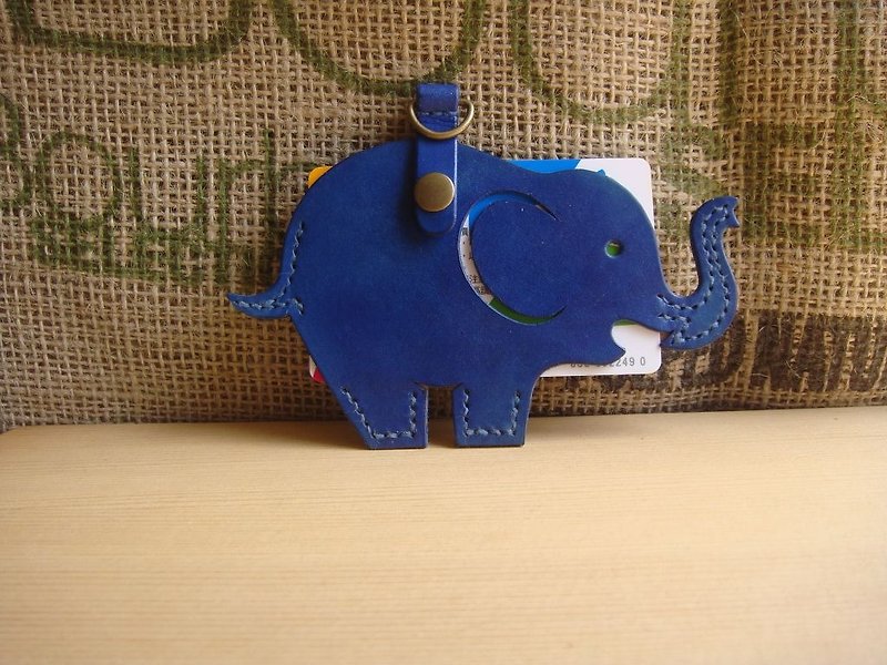 ISSIS - All Handmade Leather Cute Elephant Elephant Card Holder - ID & Badge Holders - Genuine Leather 