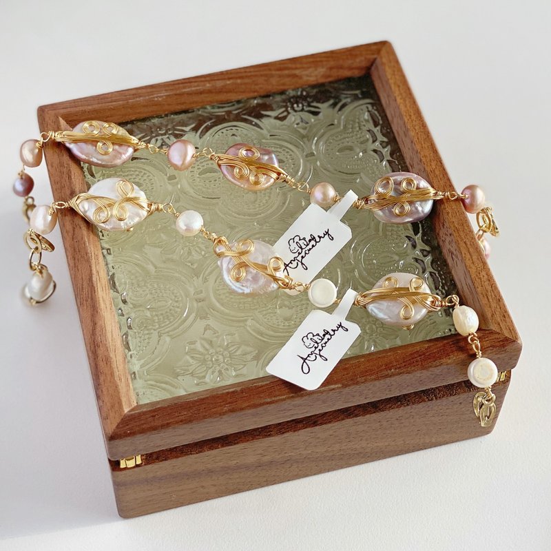 Amelia Jewelry丨洛可可蛋糕丨炫光巴洛克珍珠繞線手鍊丨淡水珍珠 - 手鍊/手環 - 珍珠 白色