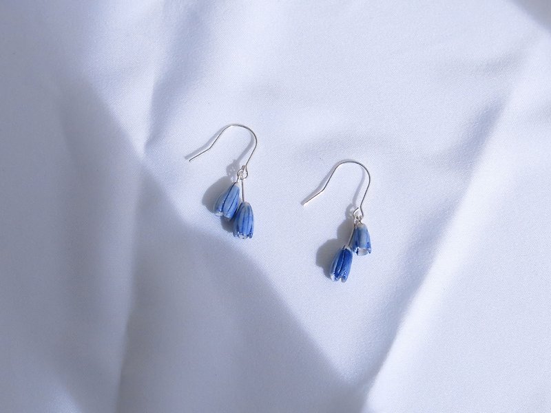 Lavande white porcelain sterling silver earrings - Earrings & Clip-ons - Porcelain Blue