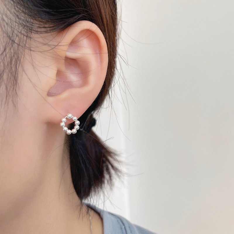 │Simple│Rotating Float Ring•Ear Pin Clip-On • Sterling Silver Earring• Can touch water and anti-allergic - ต่างหู - เงินแท้ 