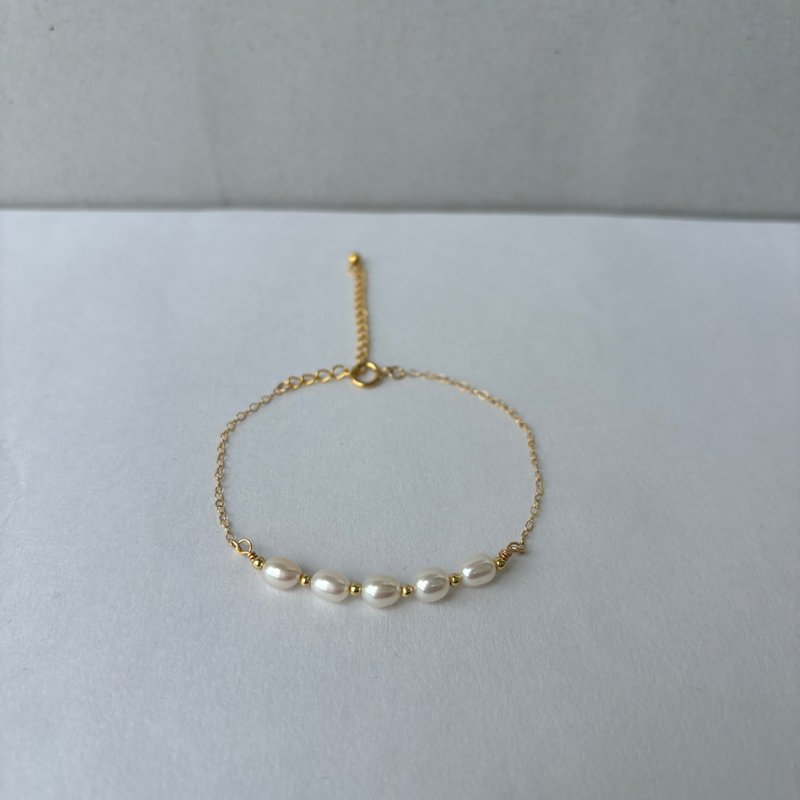 14KGF 淡水珍珠 × 小金豆 手鏈 皮光極佳 細膩日常 - 手鍊/手環 - 珍珠 白色