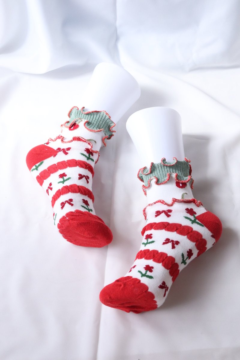 Red x Green Cherry Colorful Mellow Socks Flashy Socks Unique 22.5-25 Women's Socks - ถุงเท้า - วัสดุอื่นๆ สีแดง