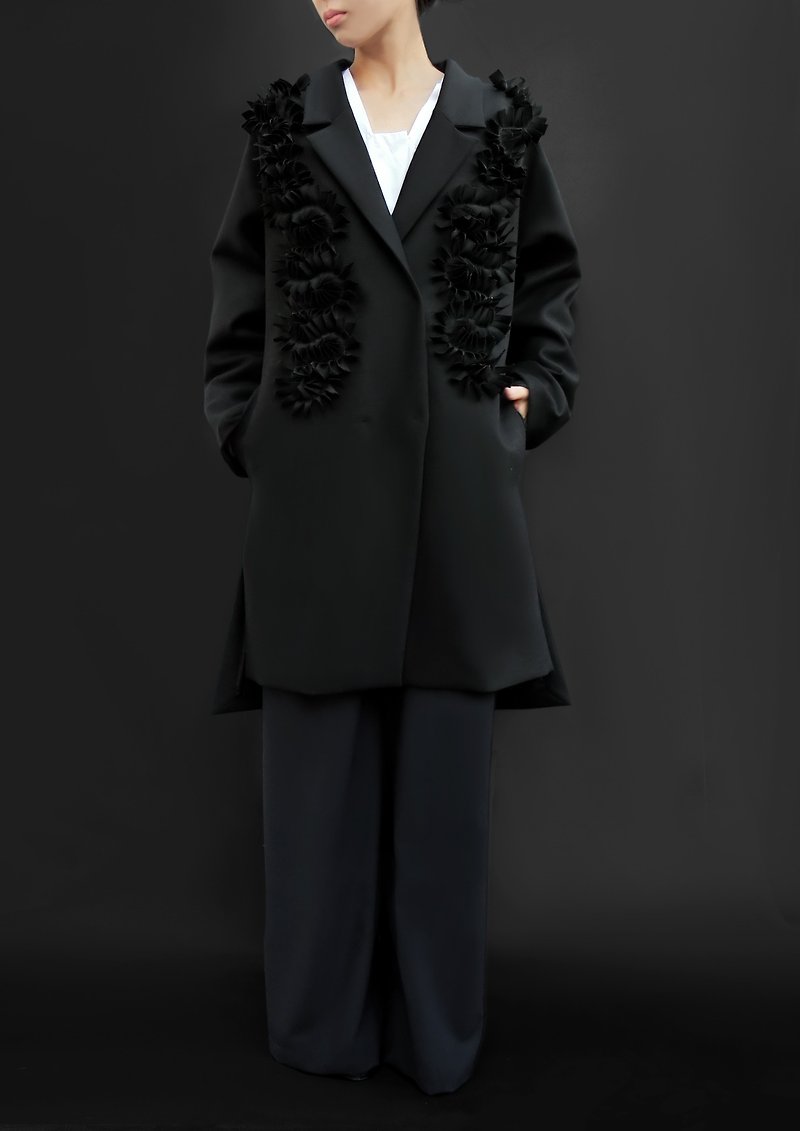 Wool Coat With Flower Petals / 100% Wool /  Made in Japan - Women's Casual & Functional Jackets - Wool Black
