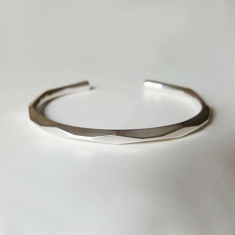 Wave light sterling silver bracelet - สร้อยข้อมือ - โลหะ สีเงิน