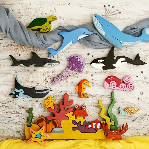 Wooden Caterpillar Toys Big Sea Set 12 sea animals + coral reef puzzle